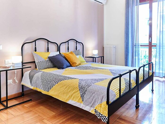 Appartamento trilocale in affitto in Via Francesco Koristka, Cenisio, Milano