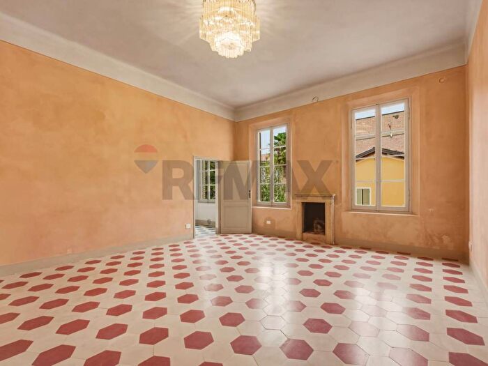 Appartamento con 6 locali in affitto in Centro Storico, Reggio Emilia