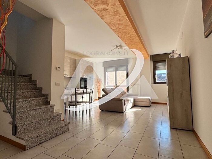 Appartamento trilocale in affitto in Via Alberto da Giussano, Centro, Nerviano