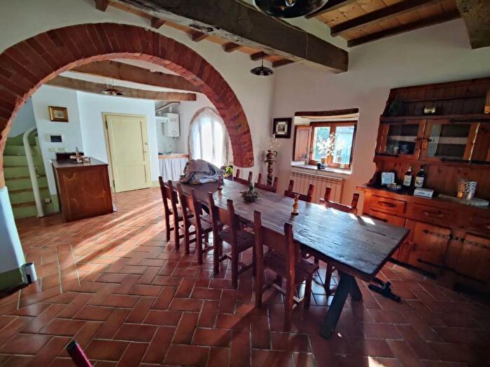 Casa trilocale in affitto in Tuoro sul Trasimeno
