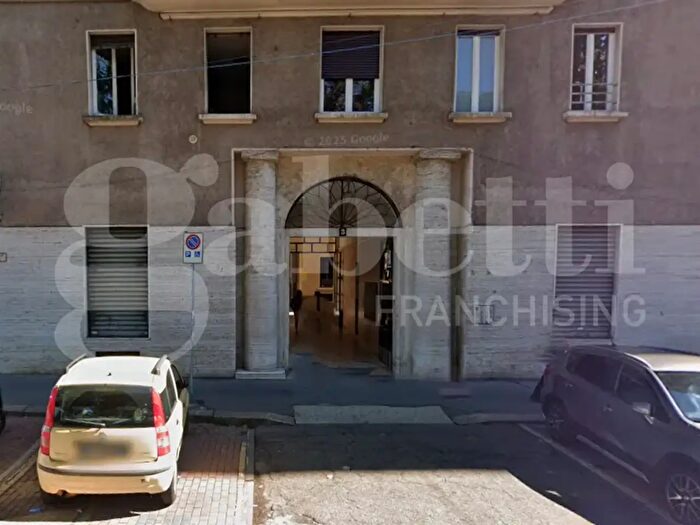 Appartamento bilocale in vendita in Piazza Prealpi, Milano