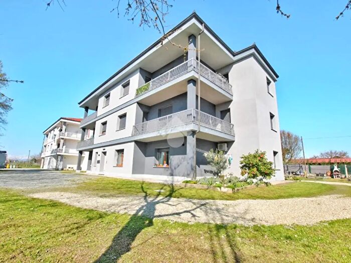 Appartamento quadrilocale in vendita in Via Farini, Cigliano