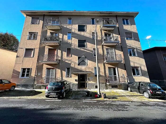 Appartamento trilocale in vendita in Viale Grigna, Camparada