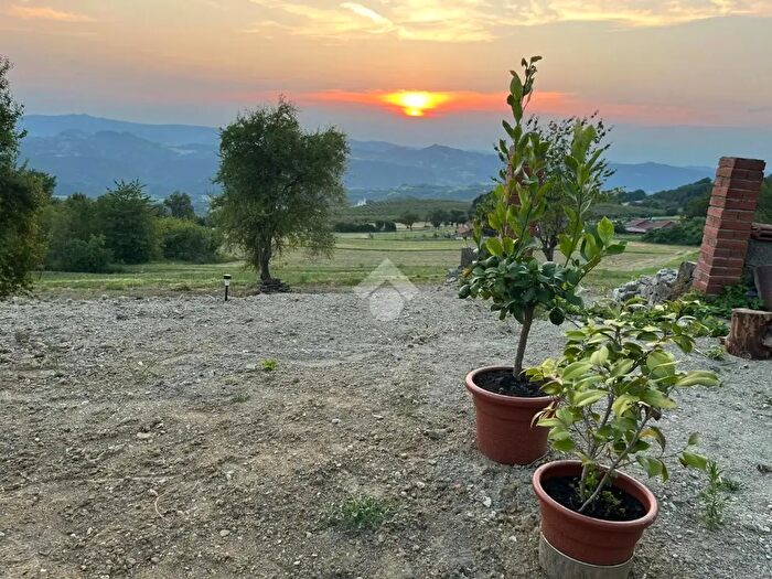Casa con 5 locali in vendita in Via Cascinali, Ponzone