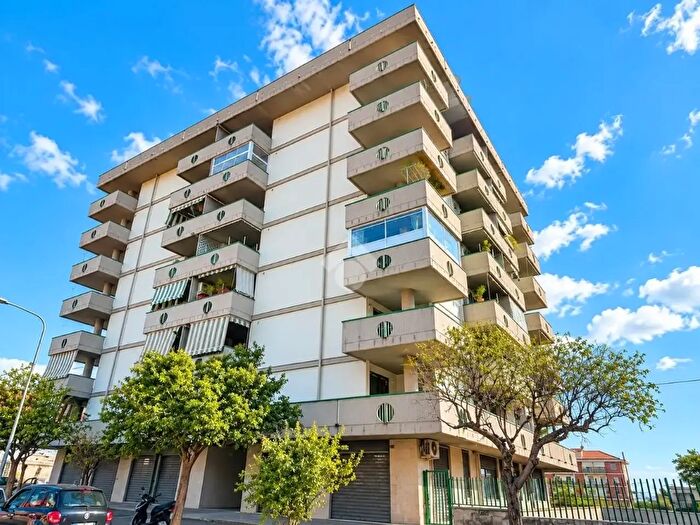 Appartamento trilocale in vendita in Via Gabriele d'Annunzio, Battipaglia