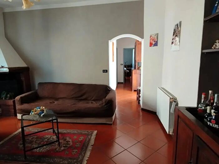 Appartamento quadrilocale in vendita in Carrara