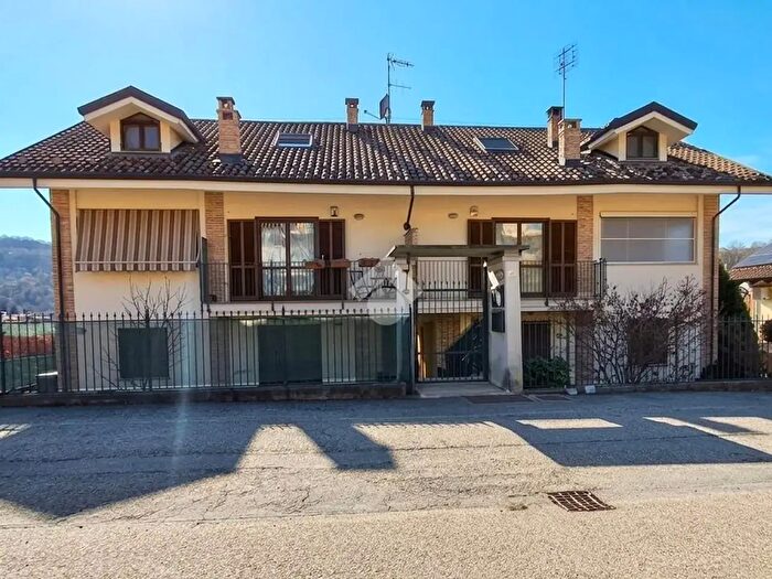 Appartamento con 6 locali in vendita in Via Origlia, Castiglione Torinese