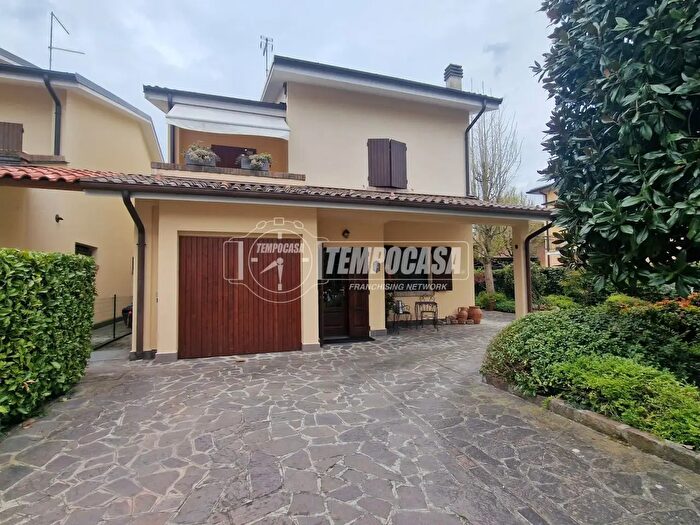 Casa quadrilocale in vendita in Via Raimondo Montecuccoli, Formigine