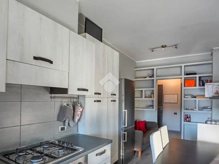 Appartamento trilocale in vendita in Via Santa Marcellina, Milano