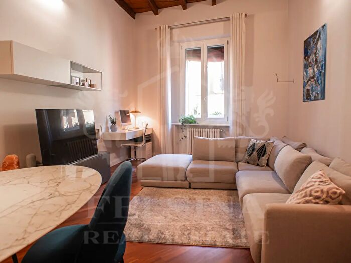 Appartamento trilocale in vendita in Via Santo Stefano, Bologna