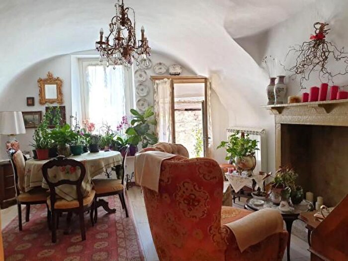 Casa con 6 locali in vendita in Via Campello, Malegno