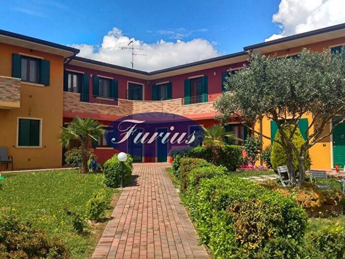 Appartamento bilocale in affitto in Via San Martino, Asigliano Veneto