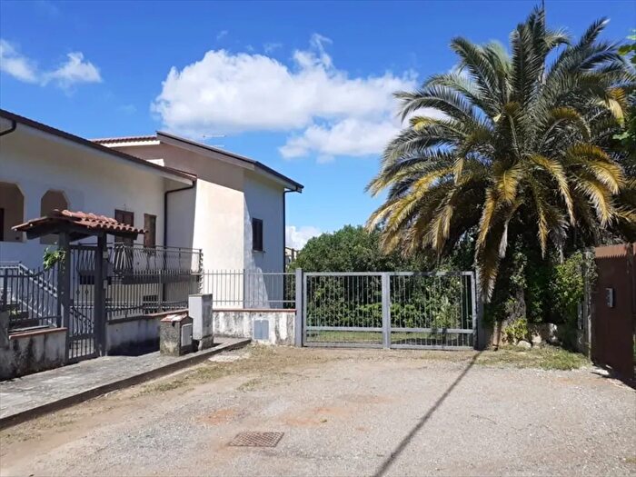 Casa con 10 locali in vendita in Via Rizzuso, Piane Crati