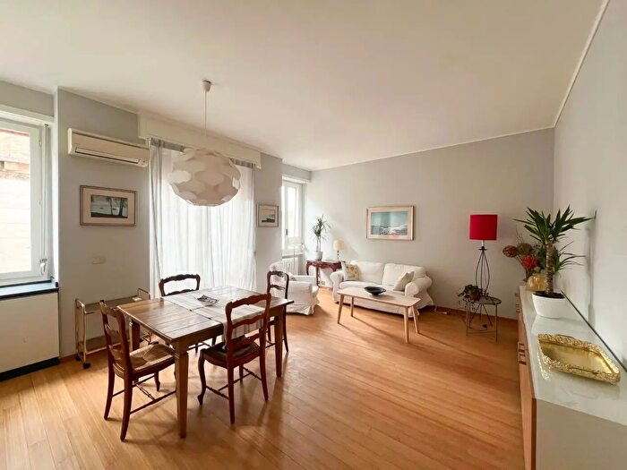 Appartamento bilocale in affitto in Via Santa Maria Valle, Milano