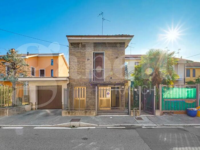Casa trilocale in vendita in San Solutore, Saronno