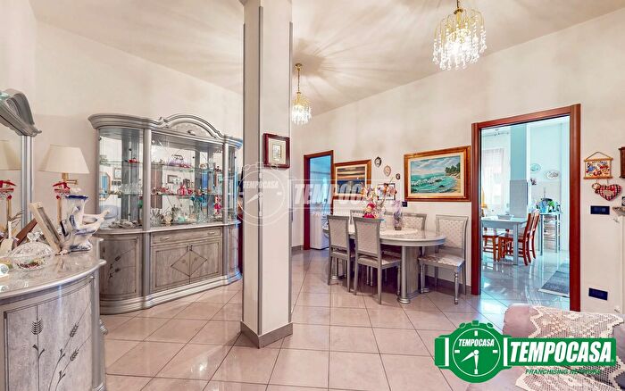 Appartamento trilocale in vendita in Via Nicolò Girardengo, Novi Ligure