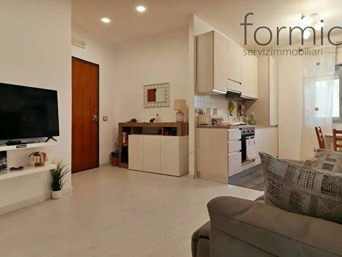 Appartamento trilocale in vendita in Napoli