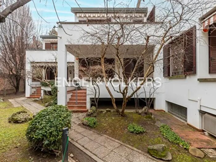 Casa con 6 locali in vendita in Via Michelino, Bologna