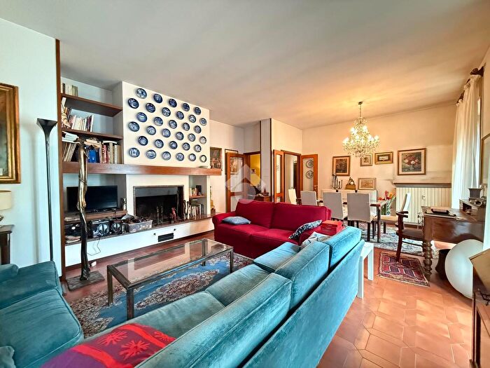 Appartamento quadrilocale in vendita in Via Carlo Pisacane, Brescia