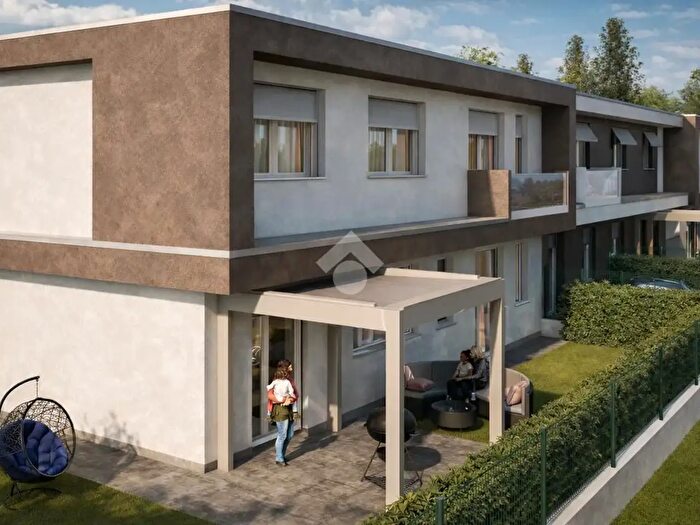 Appartamento trilocale in vendita in Piazza a Locatelli, Caravaggio