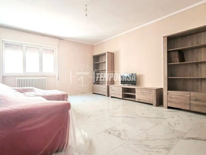 Appartamento quadrilocale in vendita in Via Dante Alighieri, Gioia Del Colle