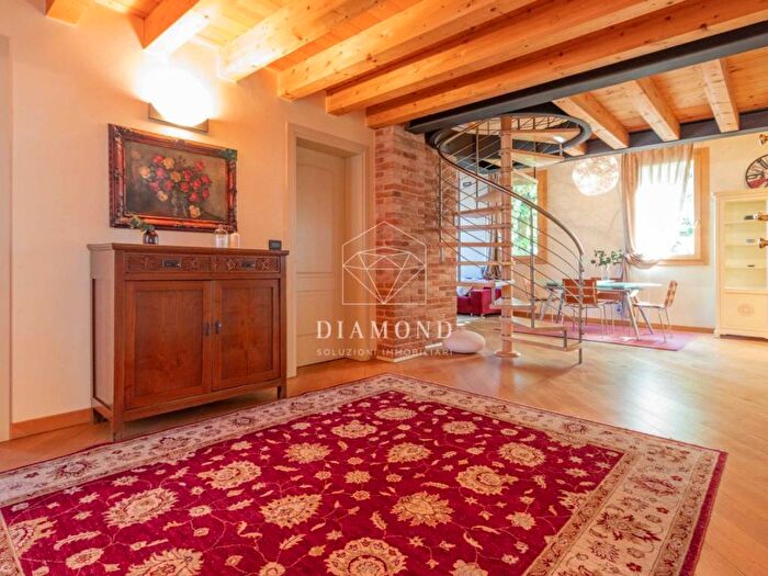 Appartamento quadrilocale in affitto in Via Dalmazia, Centro, Montebelluna