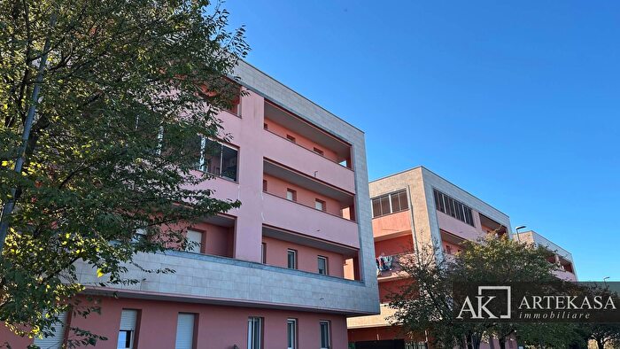 Appartamento trilocale in vendita in Via Pertini, Trecate