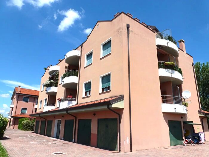 Casa quadrilocale in vendita in Via a Gramsci, Pontelongo