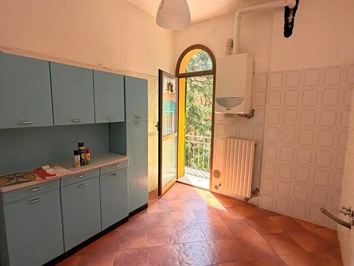 Appartamento trilocale in vendita in Via Bellombra, Bologna