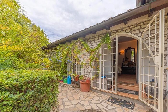 Casa con 5 locali in vendita in Via Luigi Spazzapan, Roma