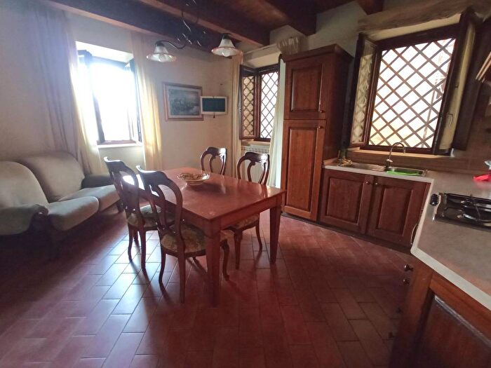 Appartamento bilocale in affitto in Via Castello, Cupra Marittima