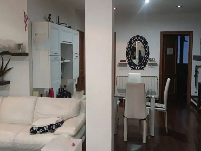 Casa con 7 locali in vendita in Viareggio