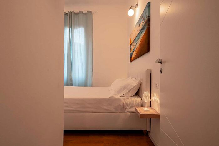 Appartamento monolocale in affitto in Via Giovanni Pascoli, Milano