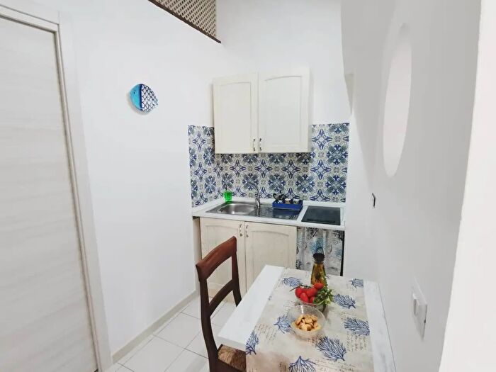 Casa bilocale in vendita in Massa Lubrense