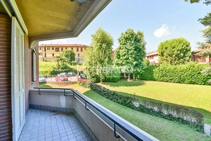 Appartamento quadrilocale in vendita in Via Torre, Cantu