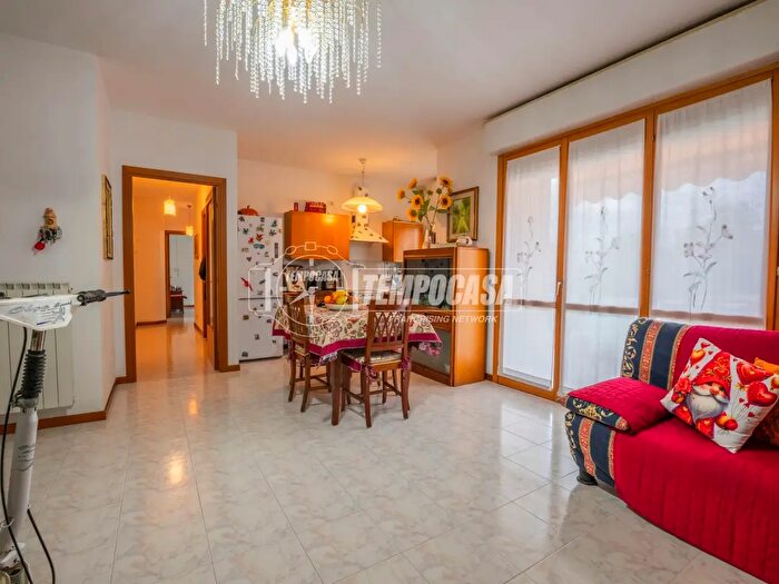 Appartamento trilocale in vendita in Via Raffaello Sanzio a, Senigallia