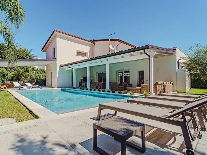 Casa con 5 locali in affitto in Via Castelforte, Castelforte, Palermo