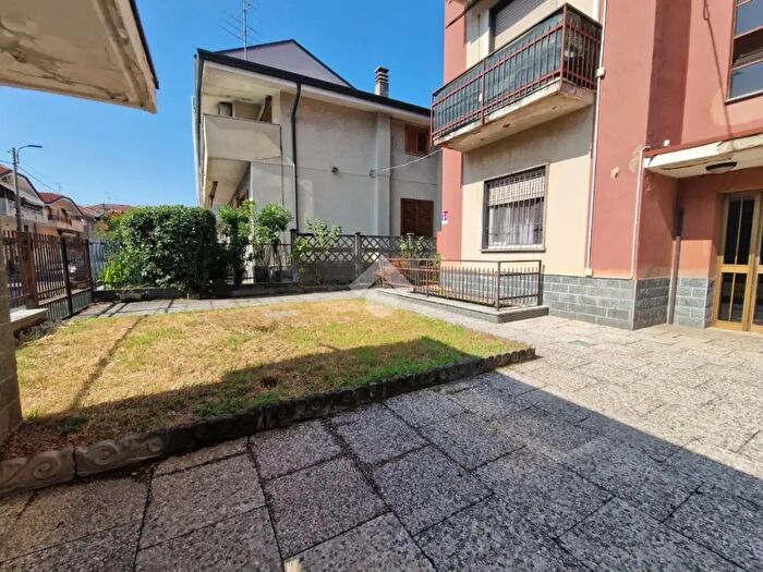 Appartamento bilocale in vendita in Via C Pascal, Limbiate