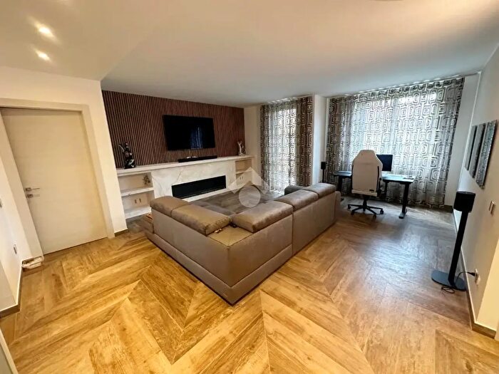 Appartamento quadrilocale in vendita in Via Roma, Paullo