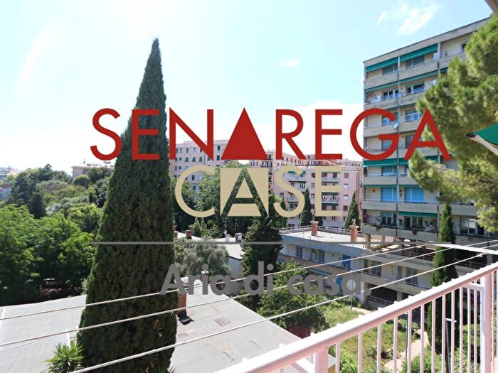 Appartamento trilocale in affitto in Viale Bernabò Brea, Sturla, Genova