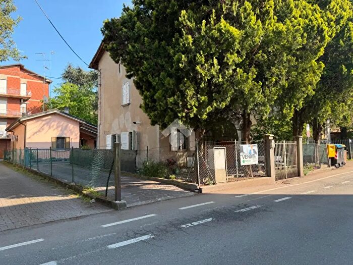 Casa con 6 locali in vendita in Via Antonio Veneri, Reggio Emilia