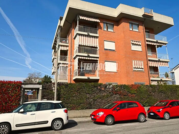 Appartamento trilocale in vendita in Via Giacomo Leopardi, Collegno