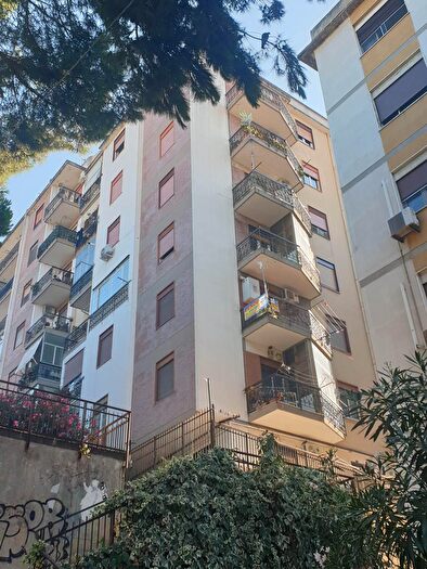 Appartamento con 5 locali in vendita in Viale Principe Umberto, Messina