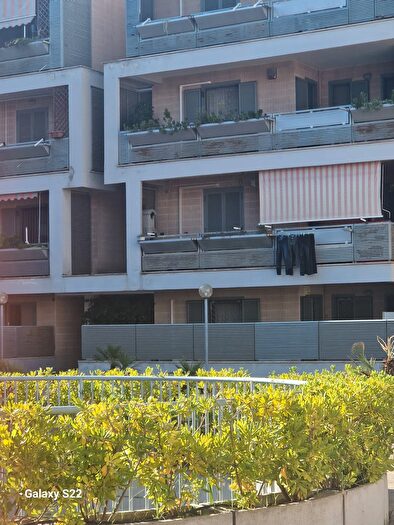 Appartamento con 9 locali in vendita in Via Lago Alimini Grande, Taranto