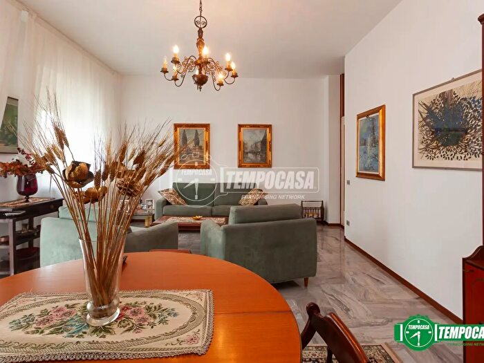 Appartamento quadrilocale in vendita in Via Sardegna, Bergamo