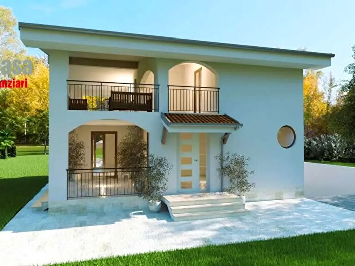 Casa con 6 locali in vendita in Strada Statale, Nola