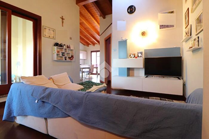 Appartamento trilocale in vendita in Via Ottantesimo Fanteria, Gazoldo Degli Ippoliti