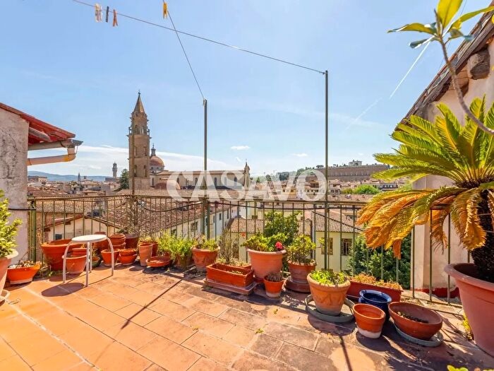 Appartamento con 11 locali in vendita in Via Sant'Agostino, Firenze