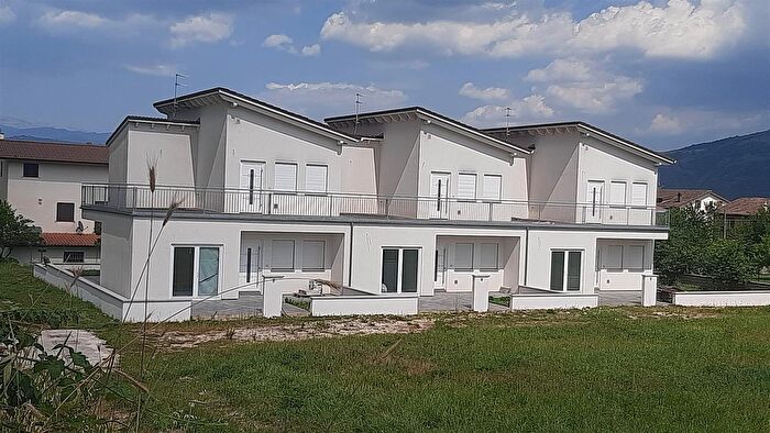 Casa trilocale in vendita in Scurcola Marsicana
