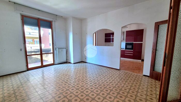 Appartamento trilocale in vendita in Viale Cesare Battisti, Terni